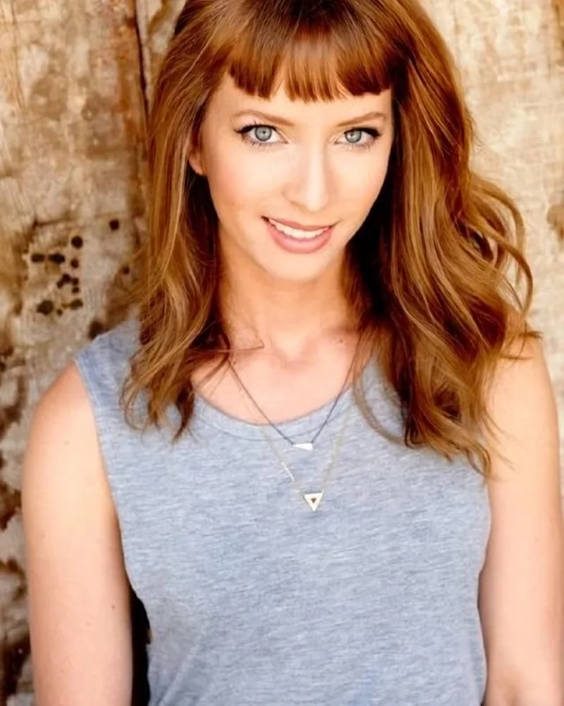 Headshot of Julia Aks